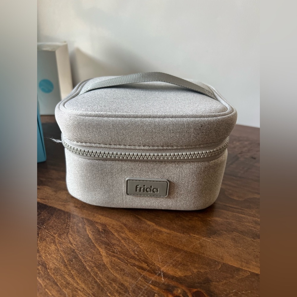 Frida Baby Electric NoseFrida Pro - box is damaged/ dirty - Picture 5 of 7